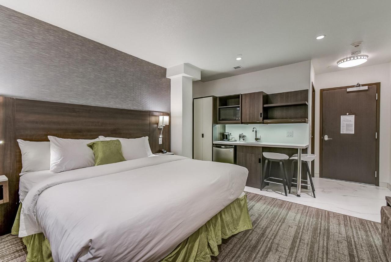 Est Hotel